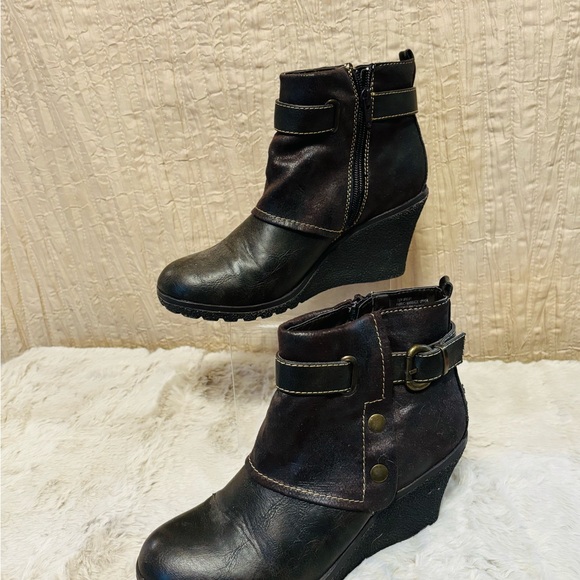 new directions Shoes - Stylish Black Ankle Boots